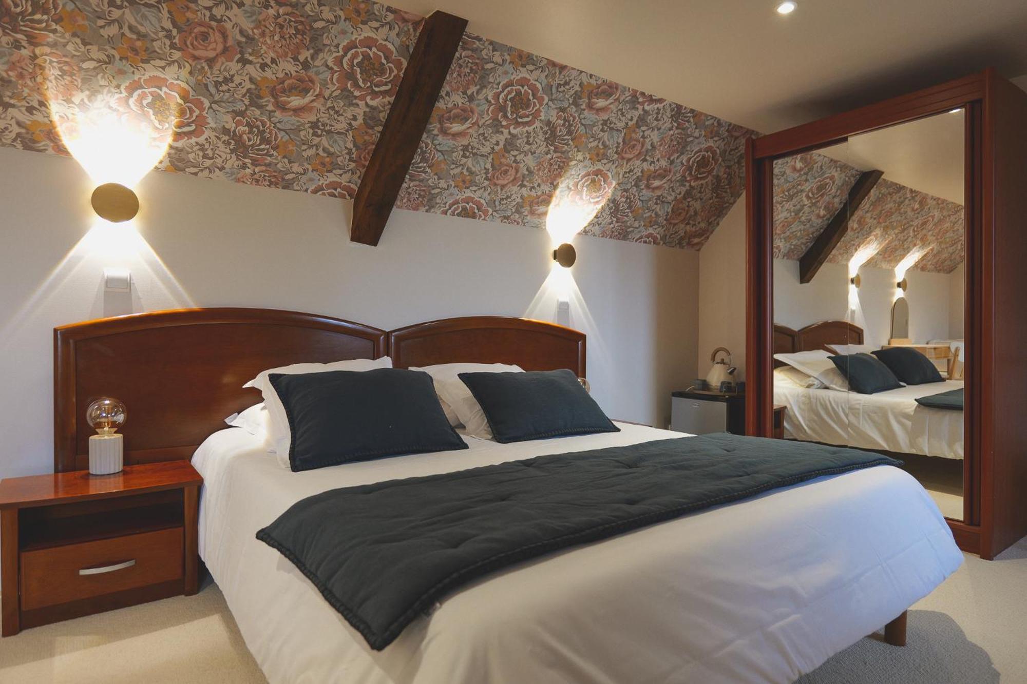 Auberge Du Cheval Blanc - Teritoria Selles-Saint-Denis Ngoại thất bức ảnh